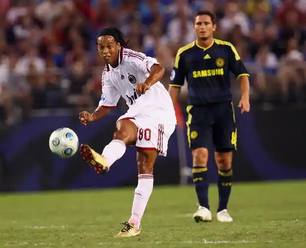 球事业立下 球事业立下