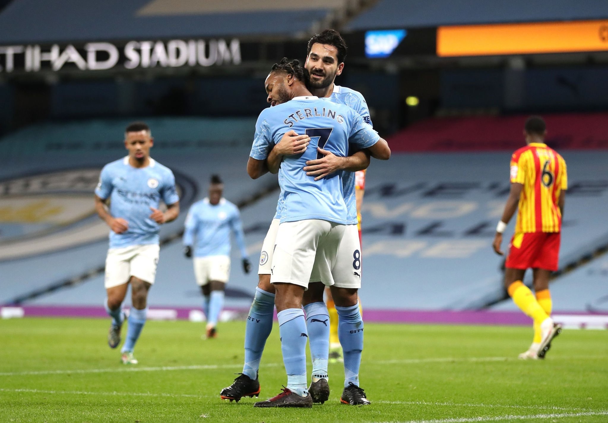 离场让我们 离场让我们